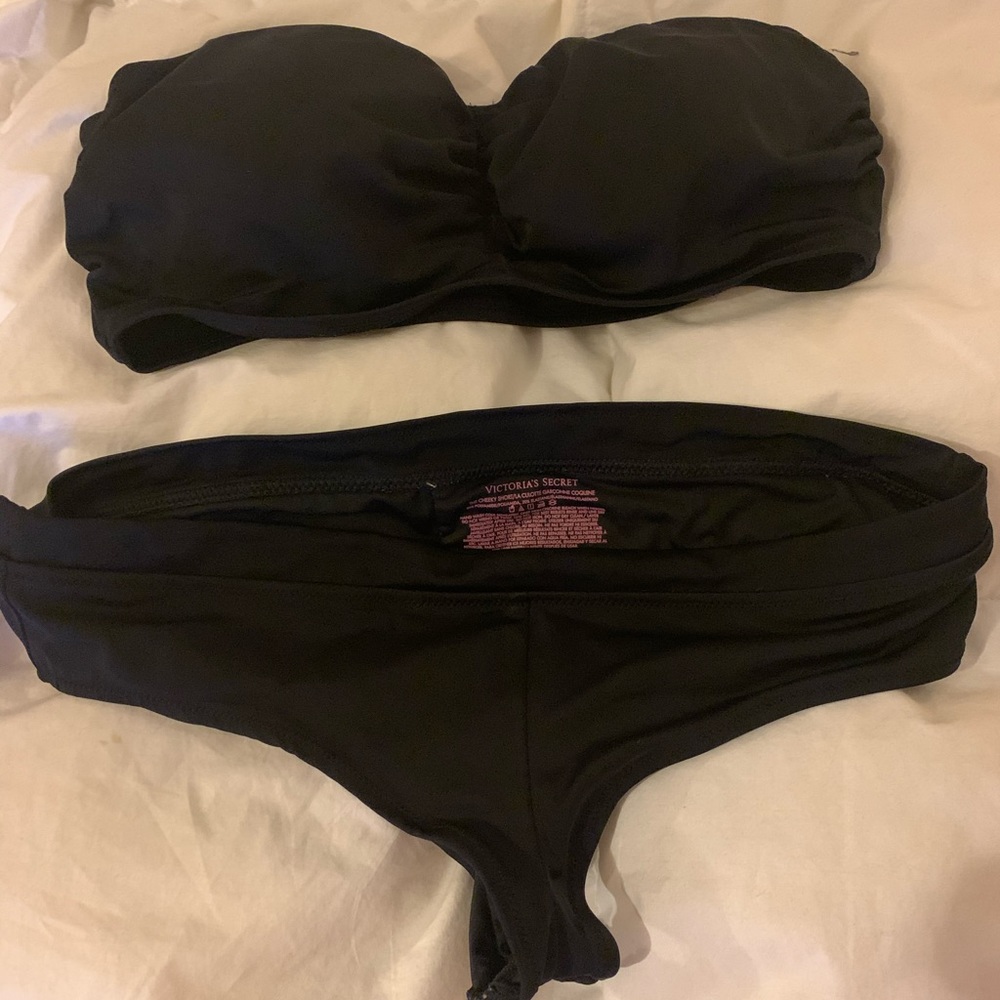 Victoria’s Secret bikini